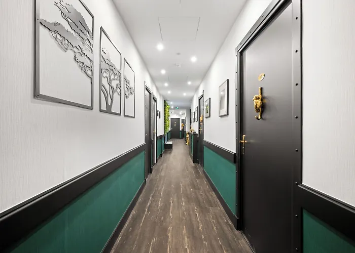 App-art Aparthotel 4*